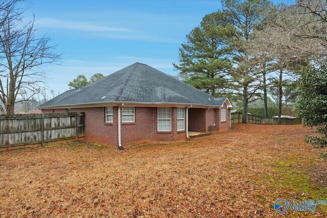 Building Photo - 105 Ashlawn Ct