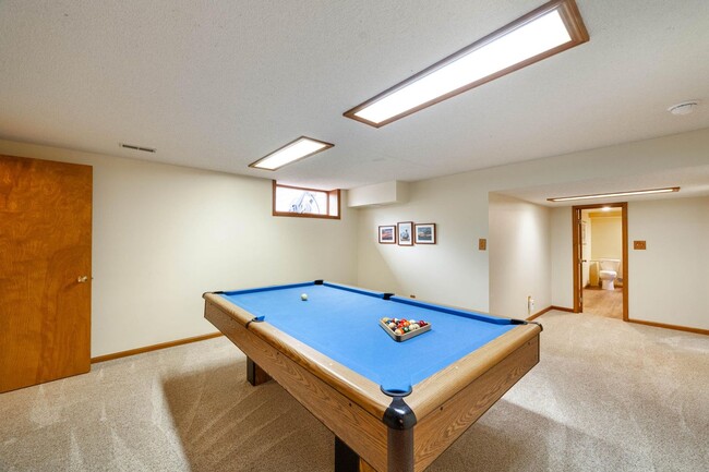 Building Photo - Single Family Home - Available For Rent!