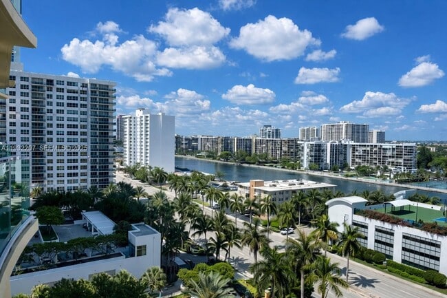 Building Photo - 2501 S Ocean Dr