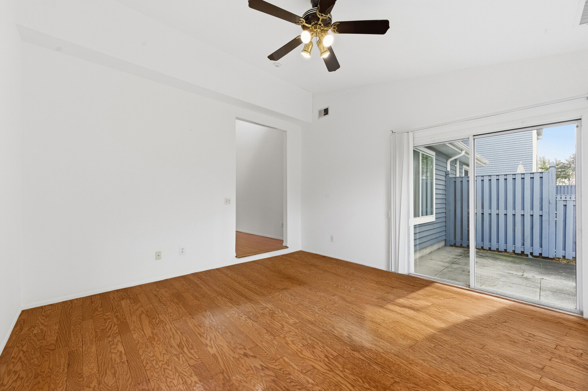 Building Photo - 763 Spring Lake Dr