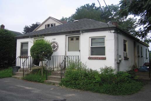 Primary Photo - 208-210 S Quinsigamond Ave