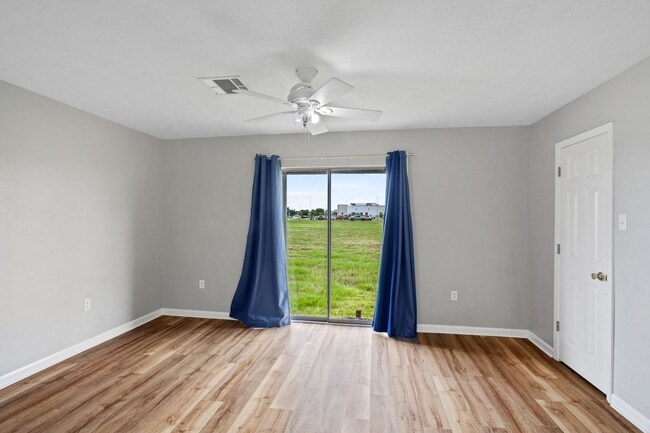 Building Photo - Duplex for rent!