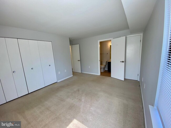 Building Photo - 1121 Castle Harbor Way