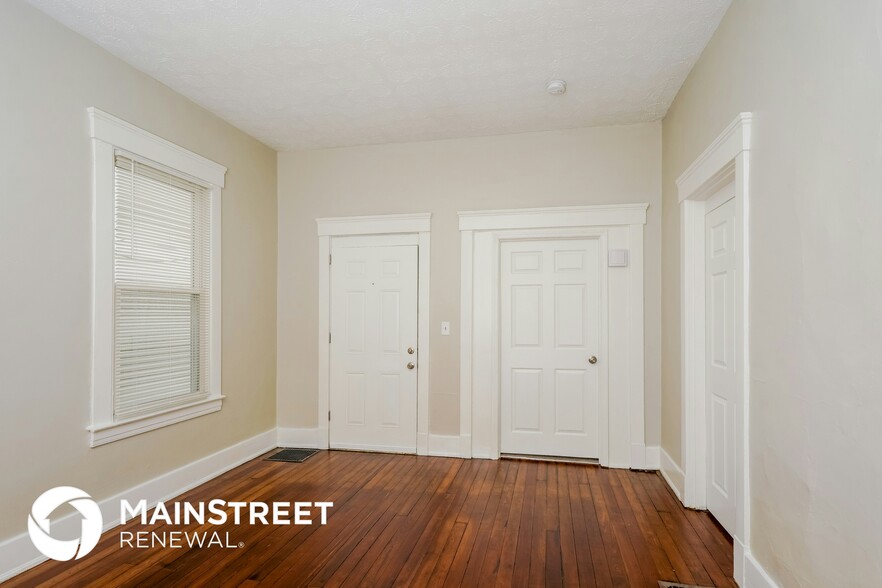 Building Photo - 1827 Osage Ave