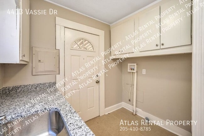 Building Photo - 4413 Vassie Dr