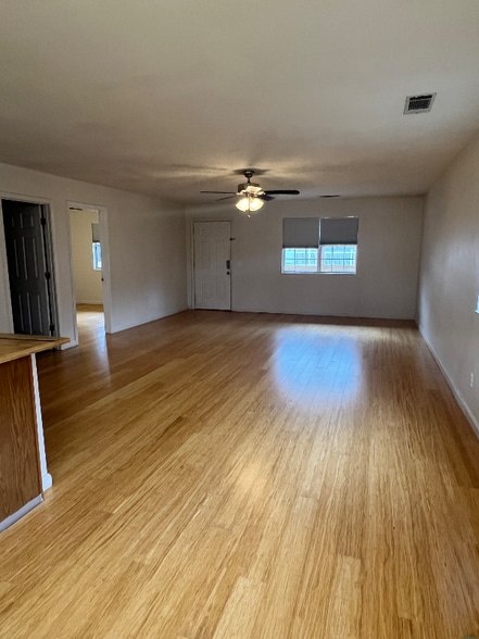 Building Photo - 5349 East Pkwy