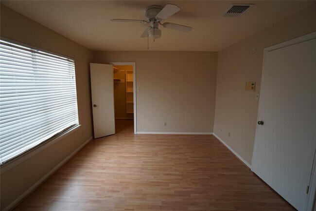 Building Photo - 7827 Candle Ln