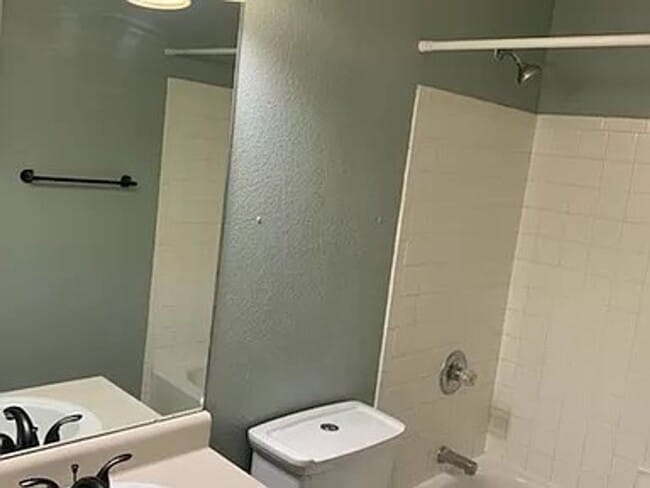 Building Photo - 2280 Pinyon Jay Dr