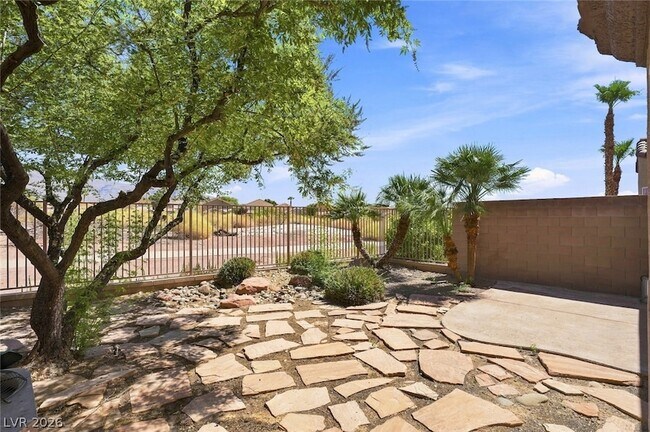 Building Photo - 8852 Regatta Bay Pl