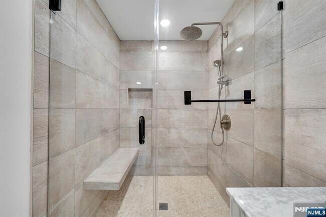 Building Photo - 316 Palisade Ave