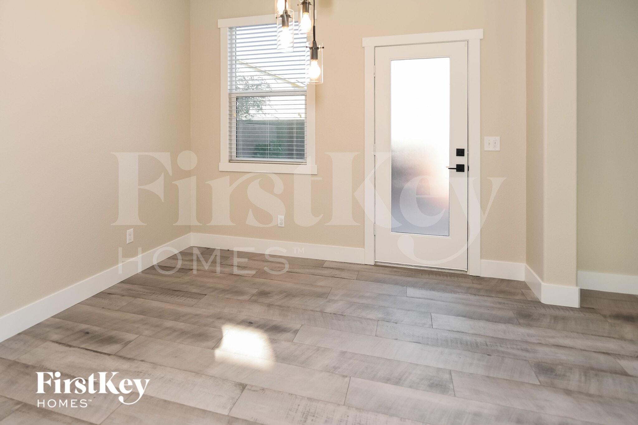 Building Photo - 7380 Benlomond Ave