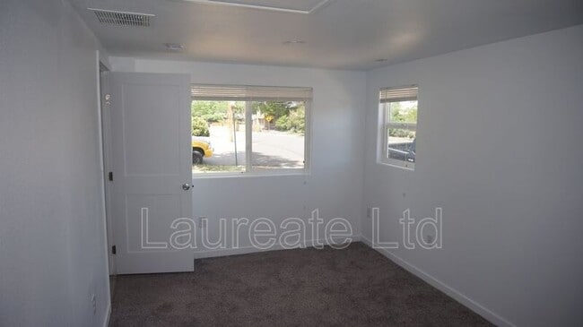 Building Photo - 1800 S Cook St