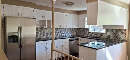 Building Photo - Charming Single Family Home -400 N 9th Phi...