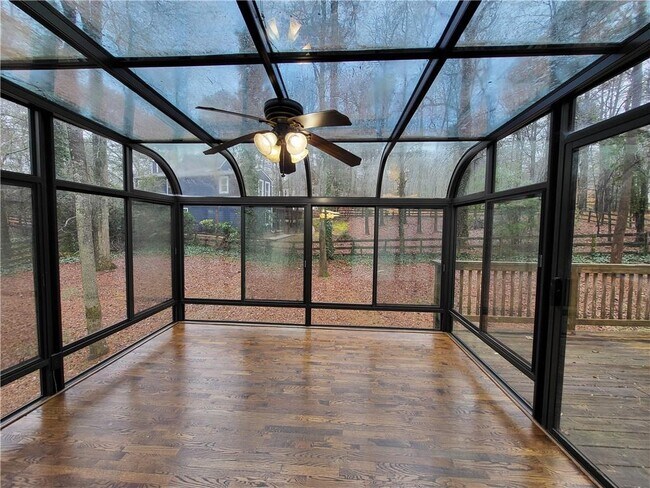 Building Photo - 2571 Rocky Springs Dr NE