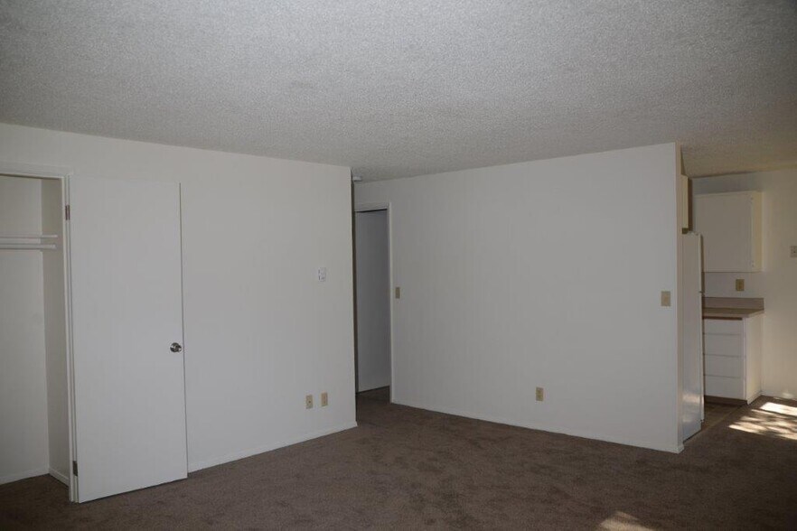 Building Photo - 7812 59th Ave W