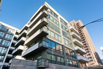 Building Photo - 650 W Wayman St