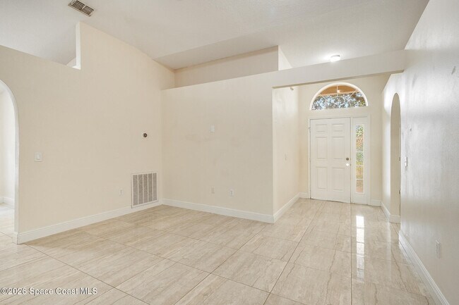 Building Photo - 537 Mason Dr