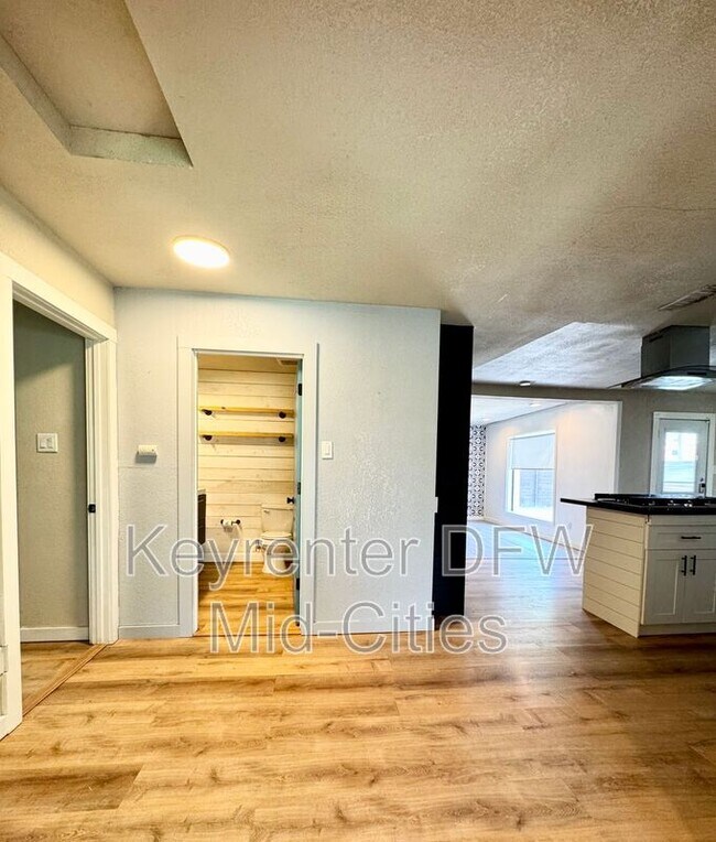 Building Photo - 2703 Downing Ave