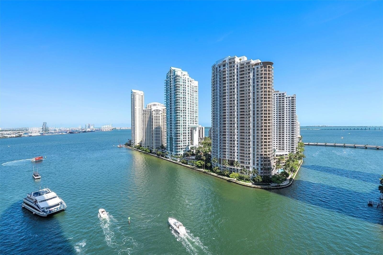 Building Photo - 300 Biscayne Boulevard Way