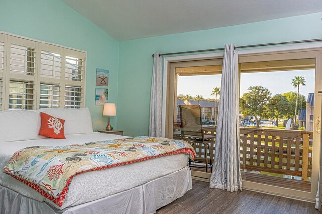 Building Photo - 1902 Bayhouse Dr