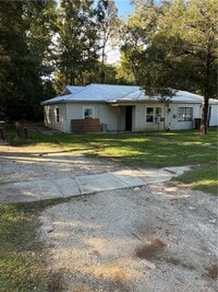 Building Photo - 2105 Steiner St