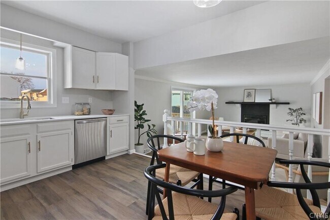 Building Photo - 4784 New Hope S