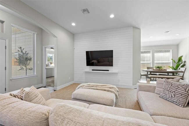 Building Photo - 2812 Rabbit Creek Dr