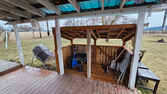 Building Photo - Farm House in Arlee