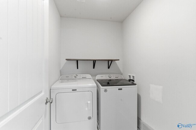Building Photo - 135 Varina Dr