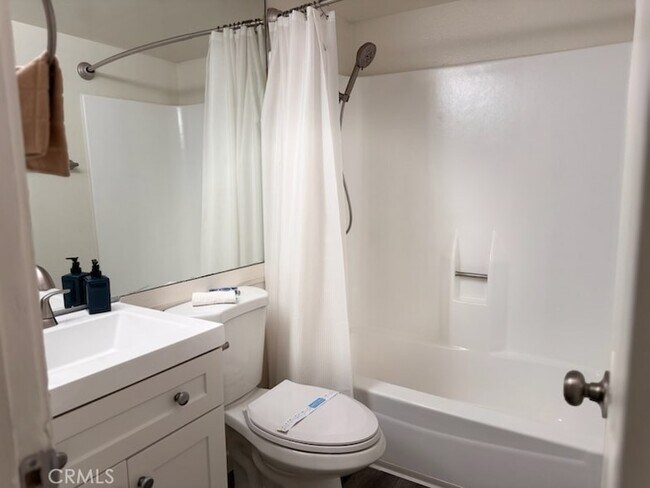 Building Photo - 45313 Sunset Ln