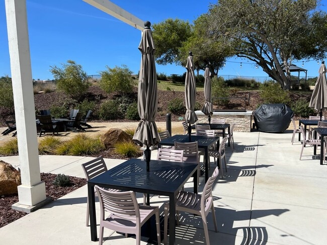 Building Photo - AMAZING 3+ bed, 2.5-bath Executive Home in Rice Ranch Community!