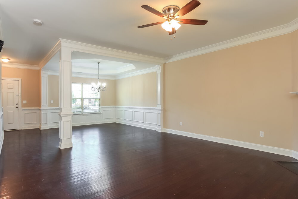 Building Photo - 213 Willow Weald Ct