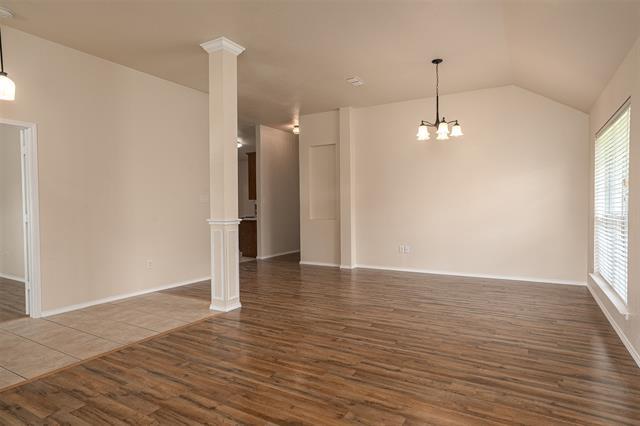 Building Photo - 302 Howard Way Dr