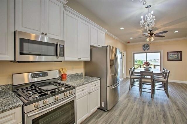 Building Photo - 272 Lakeview Dr