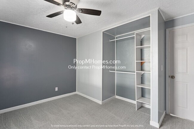 Building Photo - Charming Oregon City Home on 1/2 Acre - Fully Fenced Yard!