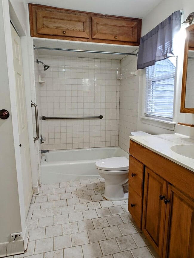 Building Photo - Providence Forge 2 bedroom farmhouse