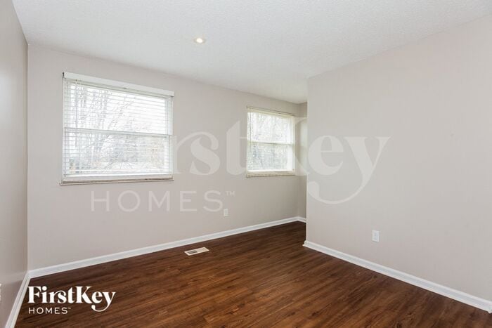 Building Photo - 9512 Robert Burns Ct