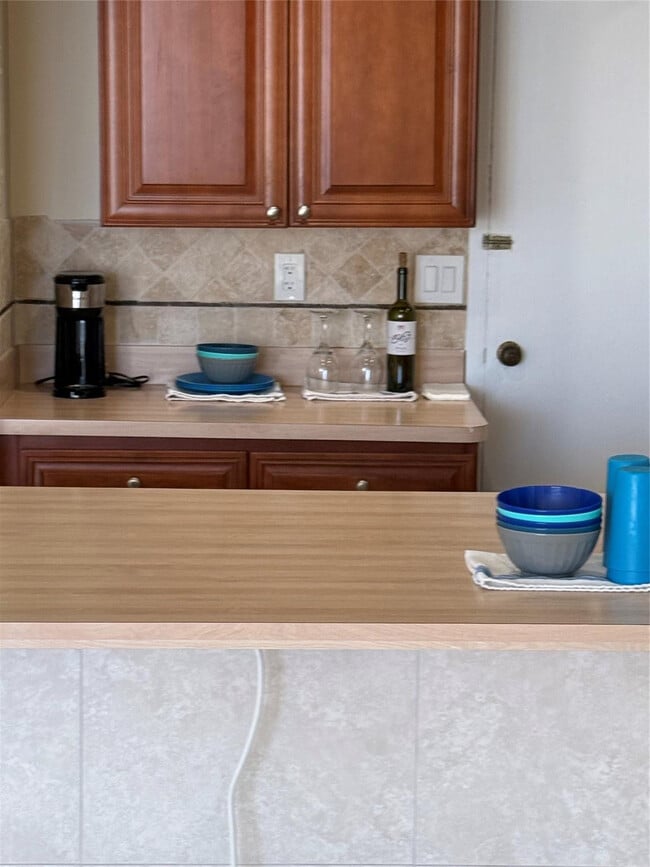 Building Photo - 336 N Birch Rd