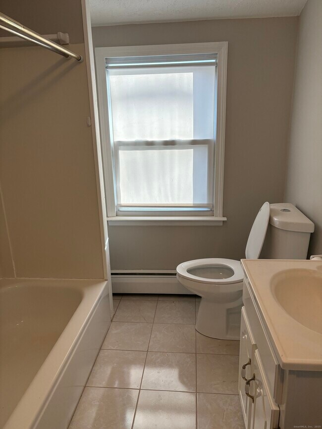 Building Photo - 39 Westphal St