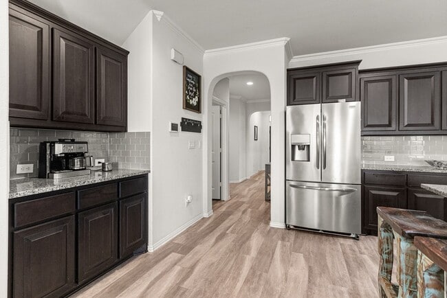 Building Photo - 7312 La Escolara Ranch Rd