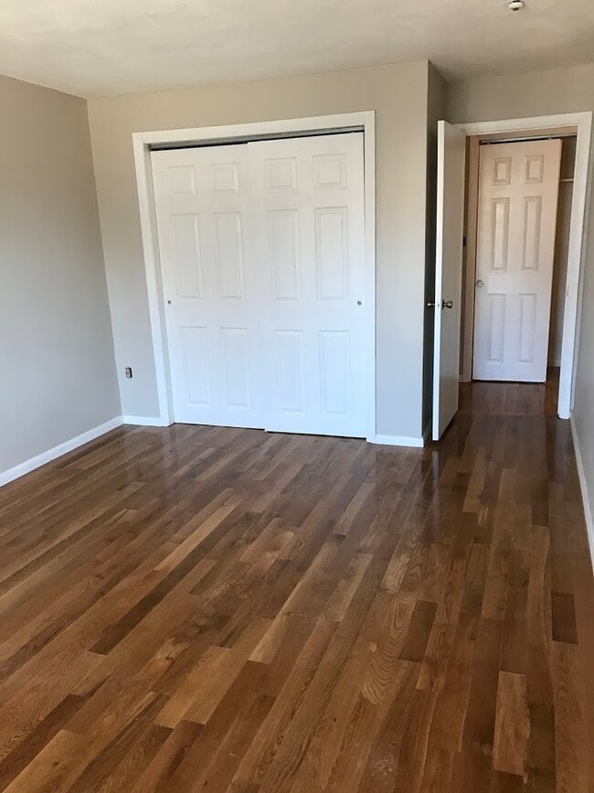 Building Photo - Doral Apartments