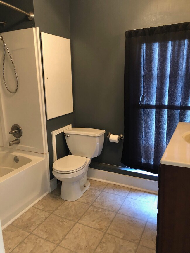 Bathroom - toilet - 1425 5th Ave