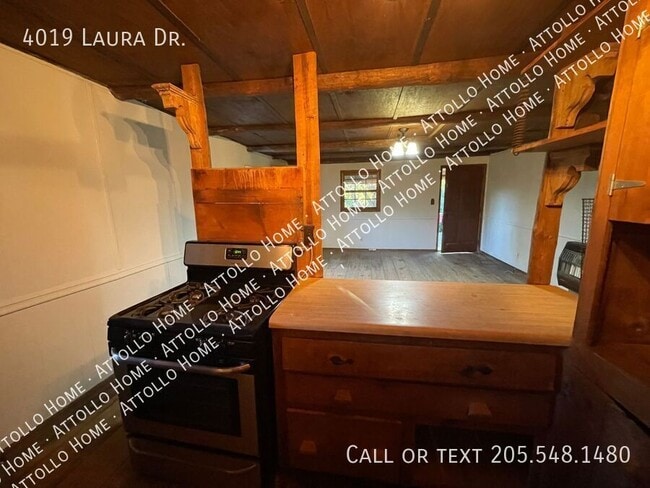 Building Photo - 4019 Laura Dr