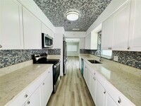 Building Photo - 3 bedroom in Ft Lauderdale FL 33301