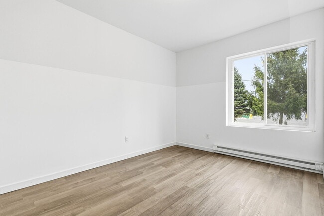 Building Photo - 3295 Rochester St