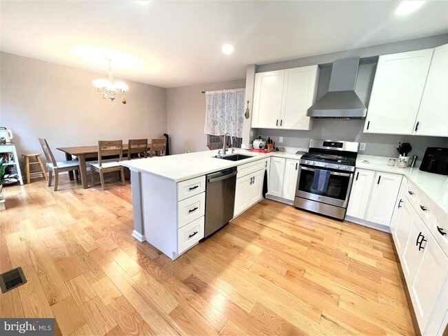 Building Photo - 4513 Monmouth St