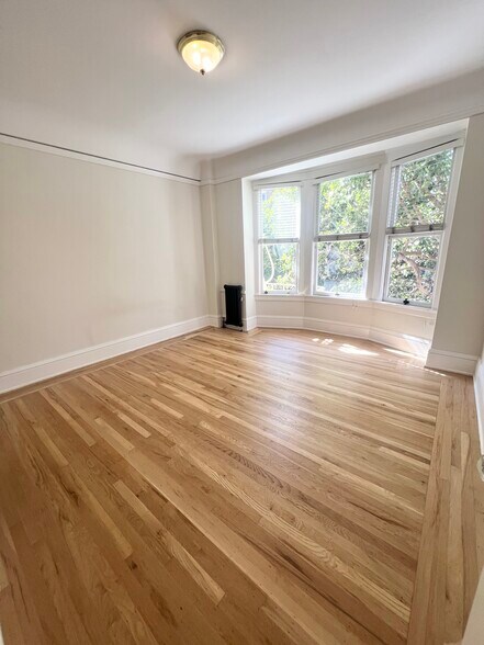 Building Photo - 691 Post St