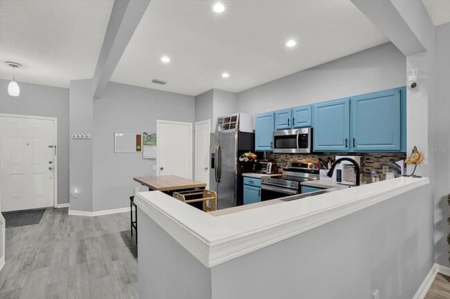 Building Photo - 5036 Pond Ridge Dr