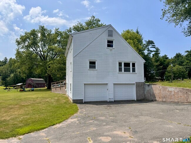 Building Photo - 138 Hampden Rd