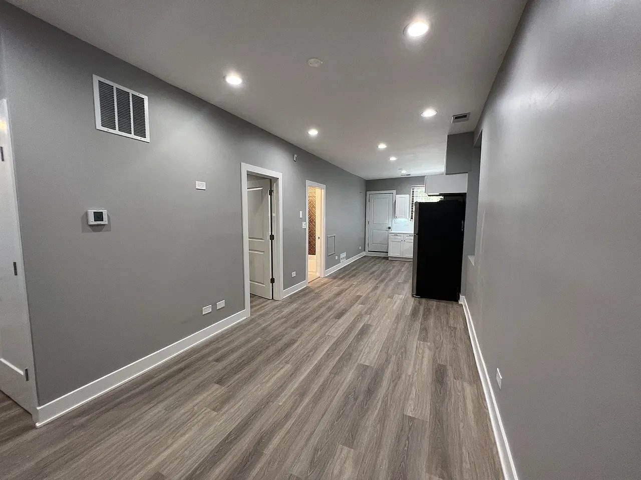 Building Photo - 1227 W Ohio St